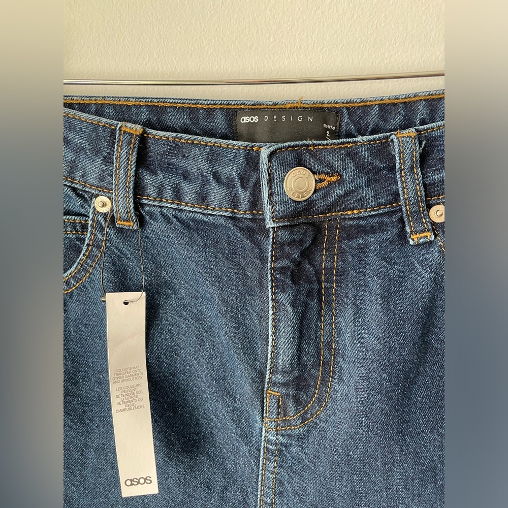 NWT ASOS Design High Rise Mom Jeans - Picture 4 of 4